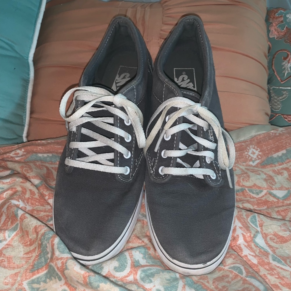 converse - Picture 2 of 2